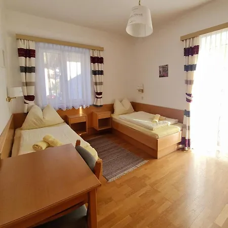 Апартаменты Stadt Wien Бад Хофгаштайн